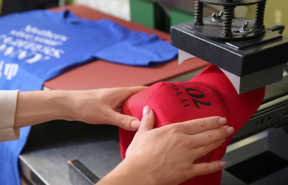 Collectivités : créez des vêtements personnalisés pour vos salariés sur le terrain !